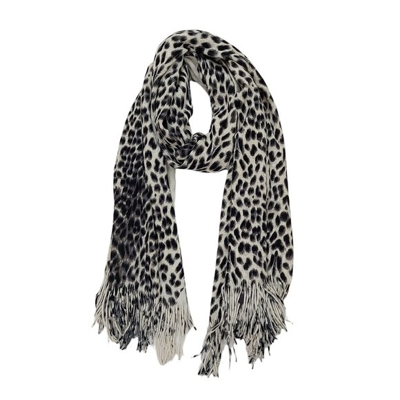 Rikka Women's Winter Scarf - Picture 3 of 10